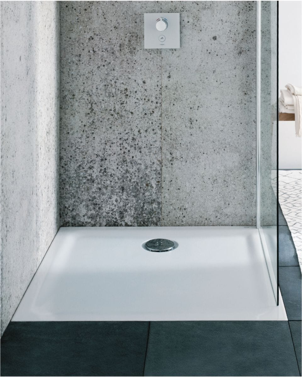 O receptor Geberit Prima se torna Renova Ceramic 80 x 80 Ultra-flat para instalar/ser construído com o tratamento antigliss enameliss. A evolução da construção começa aqui. Angola-Materiais.shop.