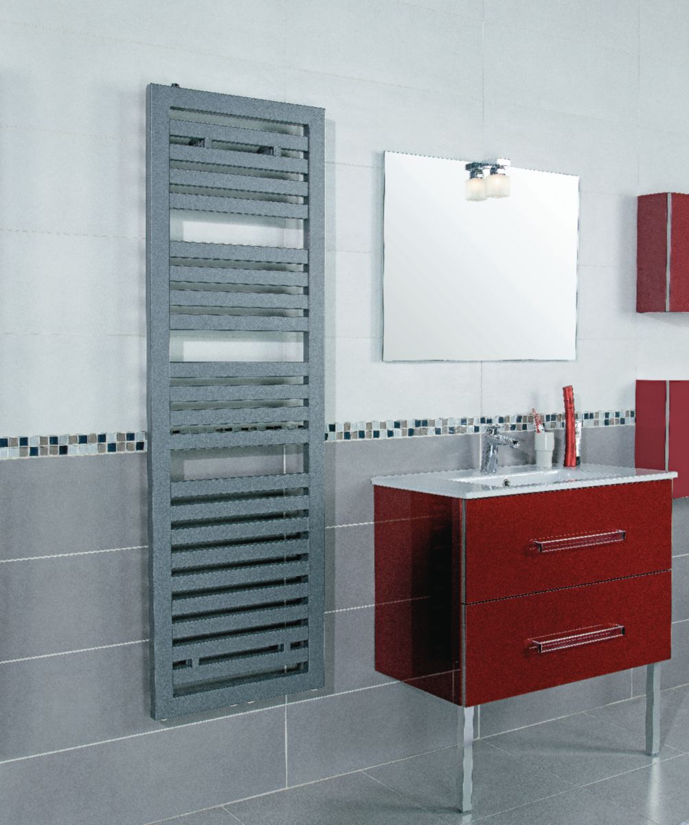 Secador de água quente SeductionA Conexão central altura 1224 mm Largura 500 mm cor branca 557 watts. Compromisso com a qualidade, em cada material, em cada entrega. Angola-Materiais.shop.