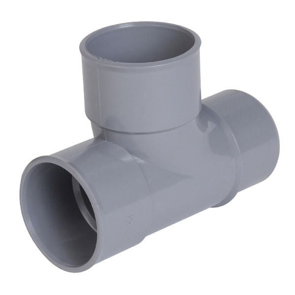 Pé de corça simples MF a 87 ° 30 - UTJ18 - PVC cinza - Ø 50 mm. Compre materiais hidráulicos e elétricos duráveis na Angola-Materiais.shop. Estamos comprometidos com a excelência.