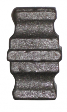 Dimensões externas de anel de ferro forjado quadrado: 67x40 mm / interior 14 mm. O parceiro definitivo para sua construção. Angola-Materiais.shop.