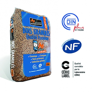 Pellet Wood - 15 kg de bolsa. Construção inteligente começa aqui. Angola-Materiais.shop, sua fonte confiável de materiais profissionais.