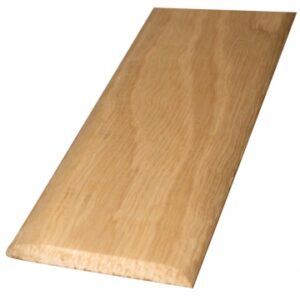 Chant-flat Oak 2 ângulos arredondados 5x30 mm LG. 2,40 m. Materiais de construção de primeira linha, disponíveis agora na Angola-Materiais.shop. Entrega em todo o país.