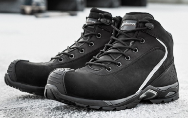 Runner XTS Sapatos de segurança - preto - tamanho 47. Bem-vindo à Angola-Materiais.shop, a sua loja online definitiva para materiais de construção e ferramentas. Explore nossa ampla gama de produtos de construção, hidráulica e elétrica.