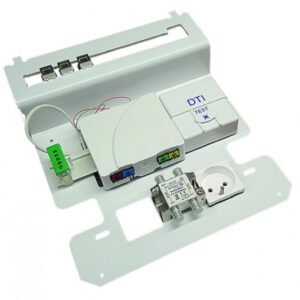 Kit de comunicação G3 sem porta: placa de suporte + 1 cabo DTI + 1 Terre Terminal Block + 4 RJ45 C6 + Distribuidor de TV 1st/3s. Construção eficiente começa com escolhas inteligentes. Escolha Angola-Materiais.shop.