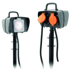 Estaca de jardim + Programador diário impermeabilizante IP44 - LG. 1,5 metros H07RN -F 3G1.5mm2 Cabo com válvula protetora - cor preta / laranja. Simplifique seus projetos de construção com Angola-Materiais.shop. Temos tudo o que você precisa, entregue na sua porta.