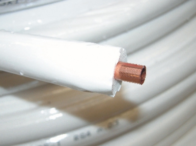 Tubo de cobre da geladeira. Isolado "Split One Bi"- Ø1/4-3/8 "- Court. 20 m (Código por m/L). Materiais de construção sob medida para cada projeto. Angola-Materiais.shop, sua solução personalizada.