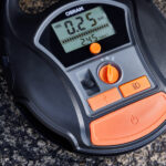 Compressor de ar recarregável 12/220V OSRAM automático digital - Image 9